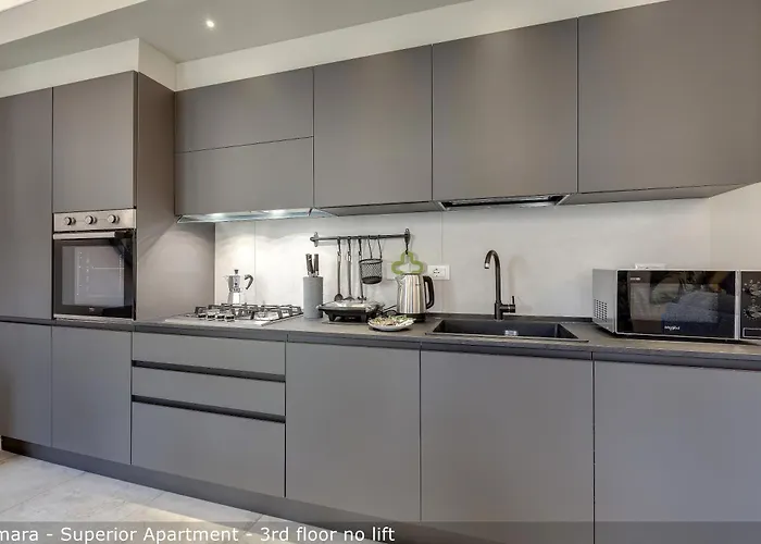Tamara & Clotilde Apartments By Mamo Florence